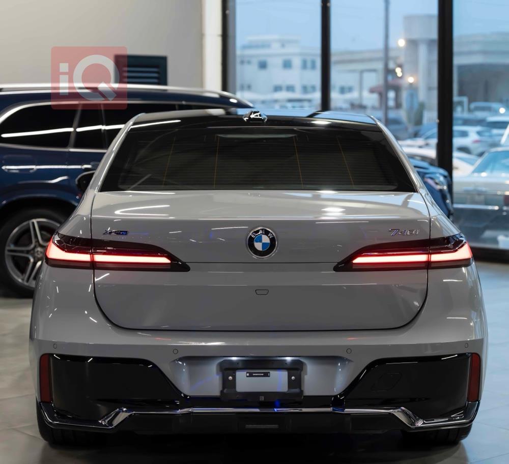 بي ام دبليو الفئة 7